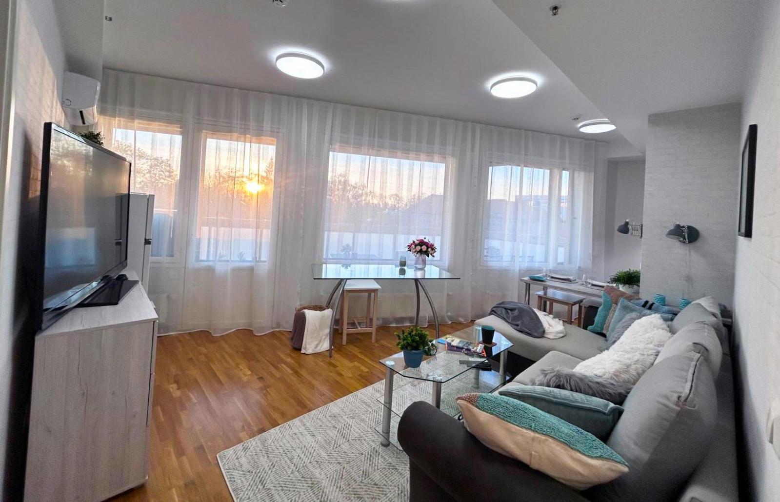 Stella'S Apartment - City Center - Free Secure Parking - Big Sun Terrace - Air Conditioning - Wifi - Tram To The Tallinn Bus Station And Old Town Exteriör bild