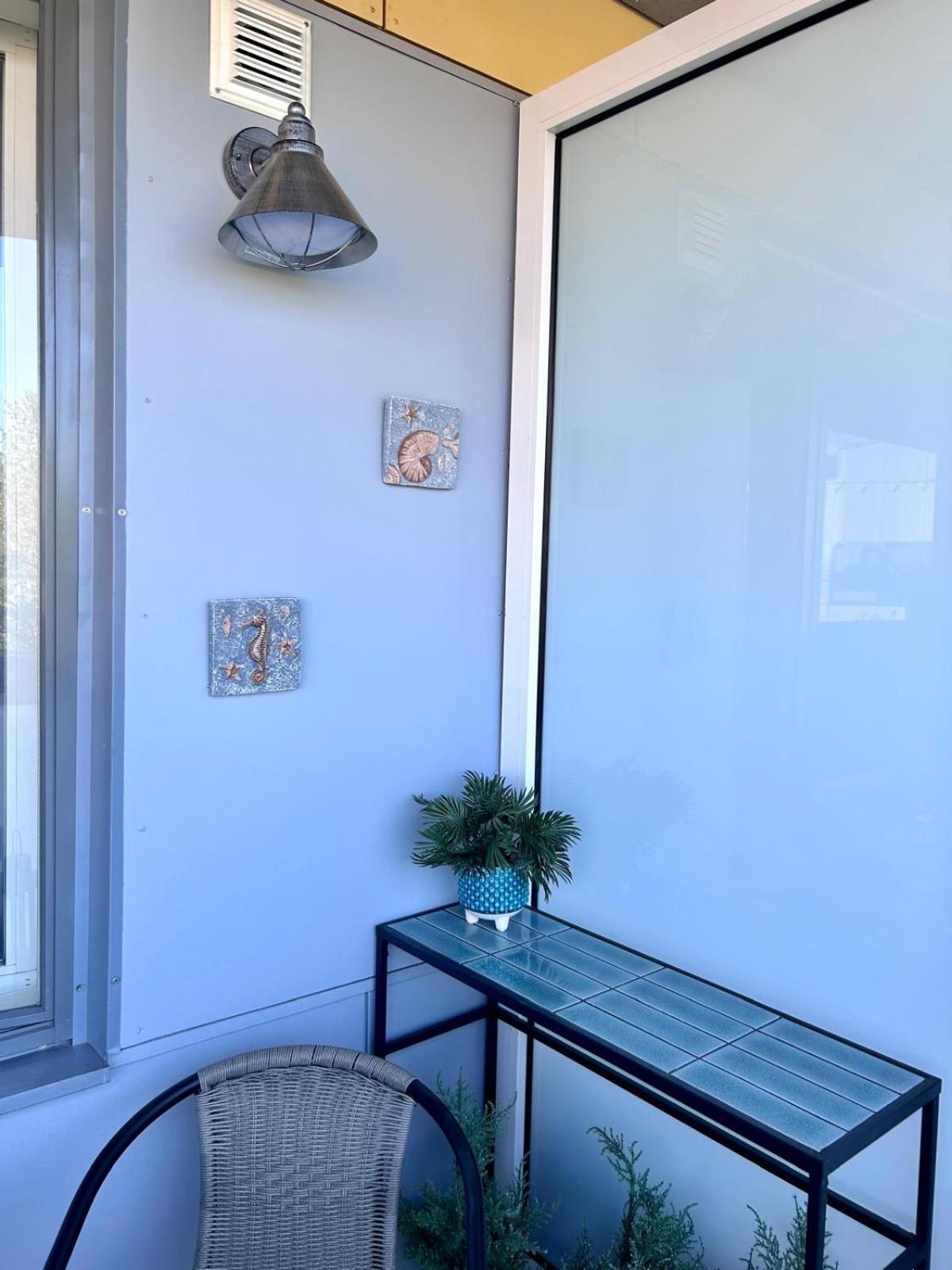 Stella'S Apartment - City Center - Free Secure Parking - Big Sun Terrace - Air Conditioning - Wifi - Tram To The Tallinn Bus Station And Old Town Exteriör bild