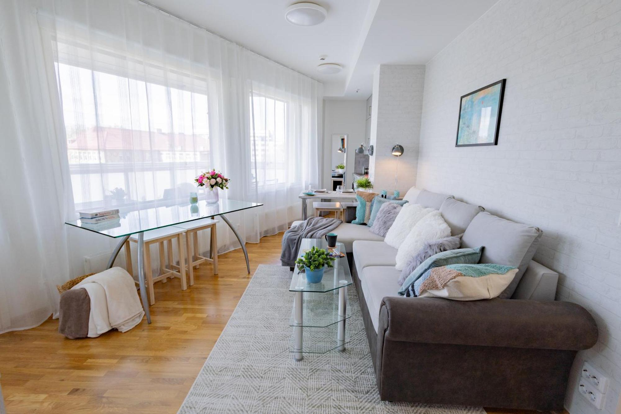 Stella'S Apartment - City Center - Free Secure Parking - Big Sun Terrace - Air Conditioning - Wifi - Tram To The Tallinn Bus Station And Old Town Exteriör bild